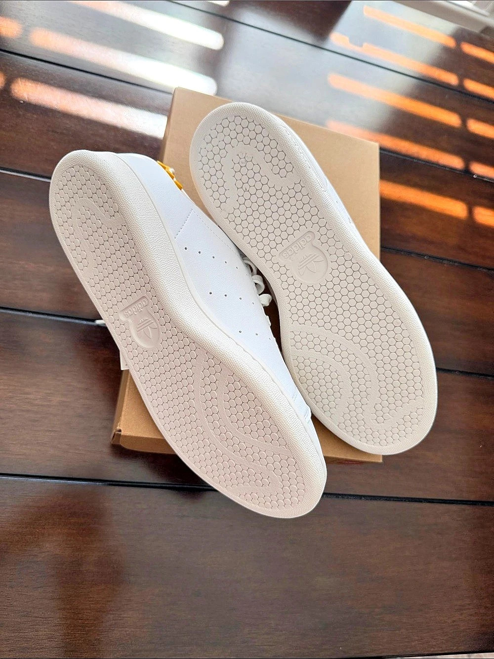 LEGO Flower Sneakers White & Yellow US women size 9 NWT - Picture 3 of 4